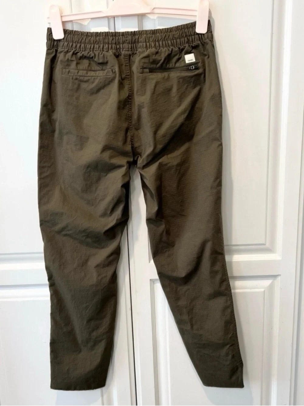 Vuori Ripstop Pants Olive Raw Hem Jogger NWOT - Picture 10 of 12
